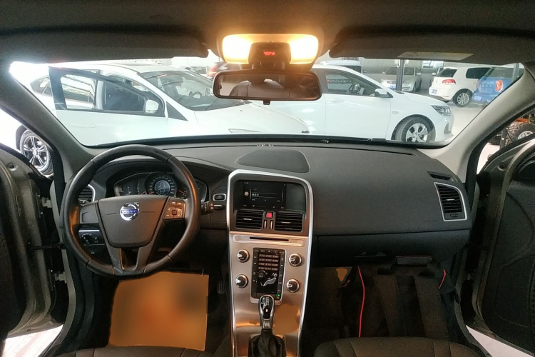 沃尔沃XC60 2017款 T5 智行升级版中控内饰7002