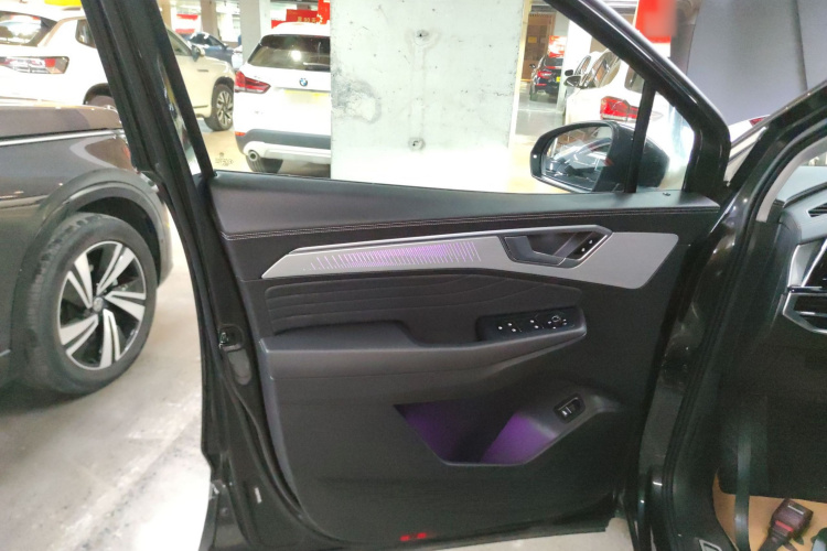 大众 揽境 2023款 改款 380TSI 四驱豪华佳境版Pro 6座中控内饰7007