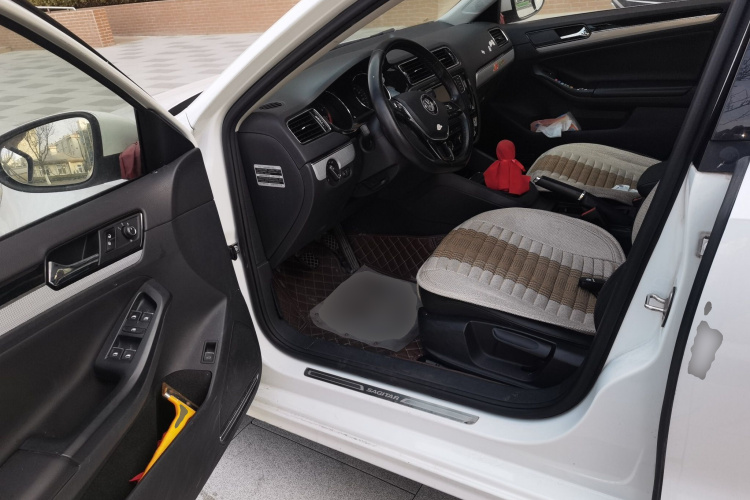 大众 速腾 2017款 230TSI 手动舒适型中控内饰20