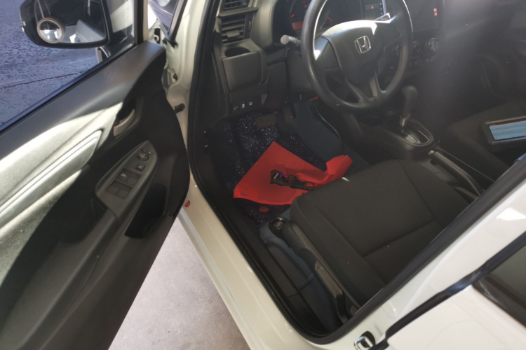 本田 飞度 2020款 1.5L CVT舒适版中控内饰20