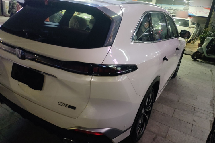 长安CS75 PLUS 2025款 第四代 UItra 2.0T 新蓝鲸 智慧智擎型车身外观7