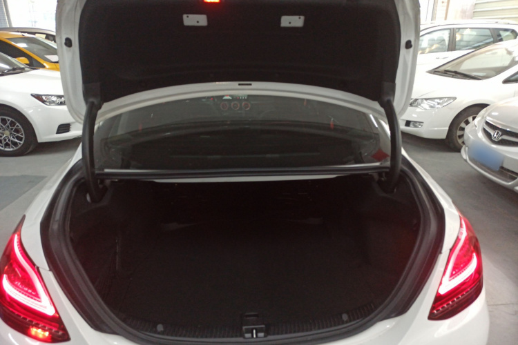 奔驰C级 2021款 C 200 L 动感型运动版机舱底盘23