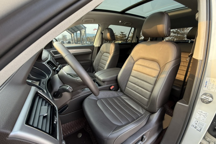 大众 途昂 2017款 380TSI 四驱豪华版中控内饰7003