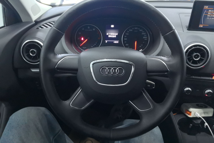 奥迪A3 2014款 Sportback 35 TFSI 自动进取型局部细节13