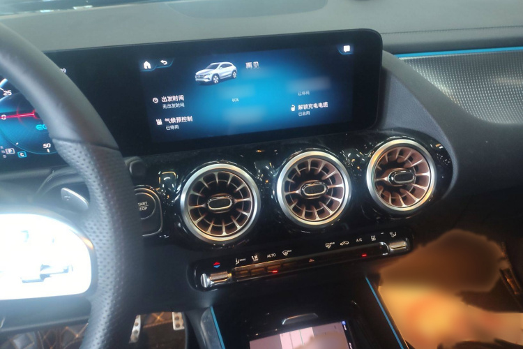 奔驰EQA 2022款 EQA 300 4MATIC 首发特别版局部细节16