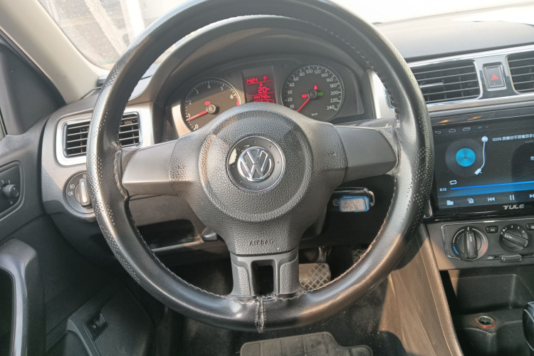 大众 桑塔纳 2015款 1.6L 自动舒适版中控内饰13