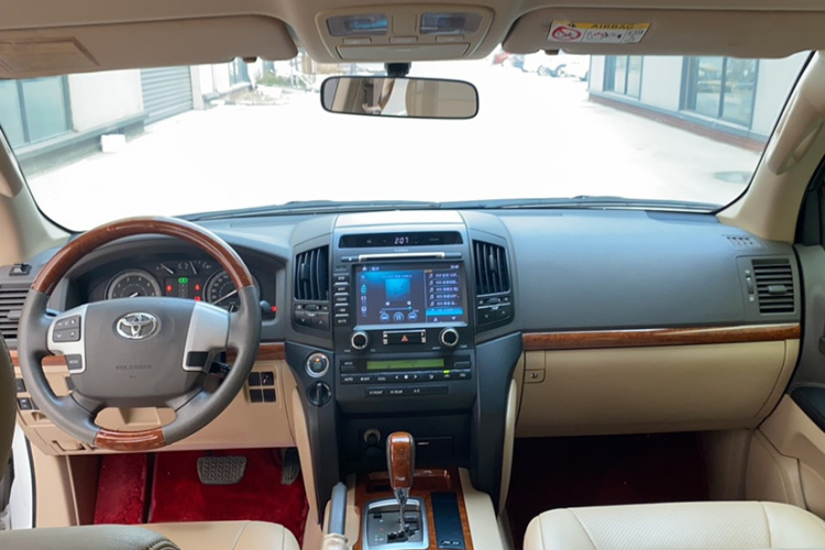 丰田 兰德酷路泽（平行进口） 中控内饰7002