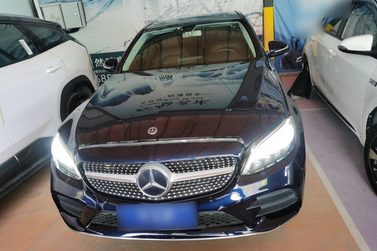 奔驰C级 2019款 改款 C 260 L 运动版车身外观2