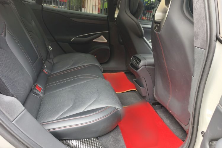 小米汽车 小米SU7 2024款 四驱超长续航高阶智驾Max版中控内饰7010