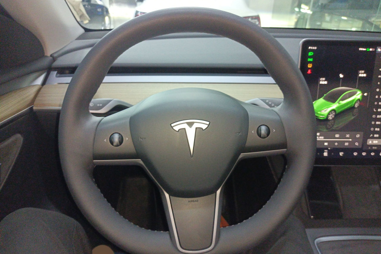 特斯拉 Model Y 2022款 改款 后轮驱动版中控内饰13