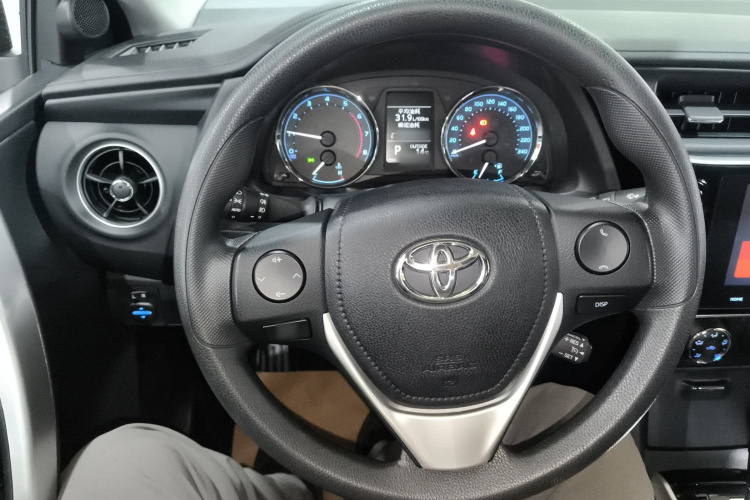 丰田 卡罗拉 2018款 1.2T S-CVT GL-i智辉版中控内饰13