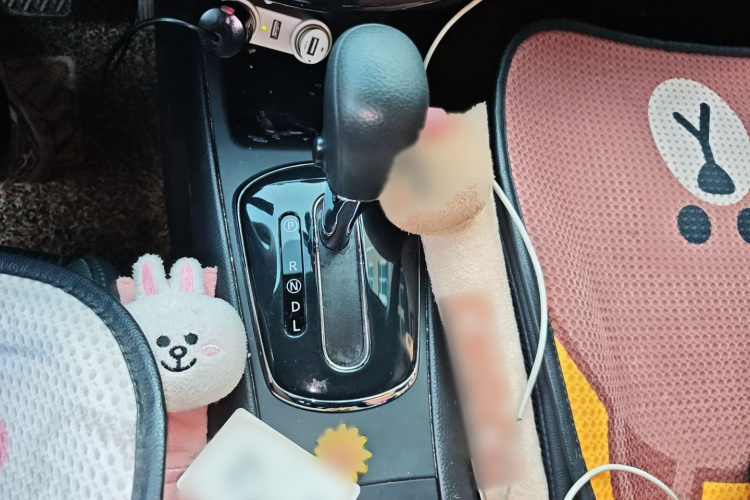 日产 骐达TIIDA 2014款 1.6L CVT酷咖版局部细节18