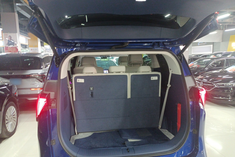 别克GL8新能源 2024款  陆尊 奢享版 7座机舱底盘23