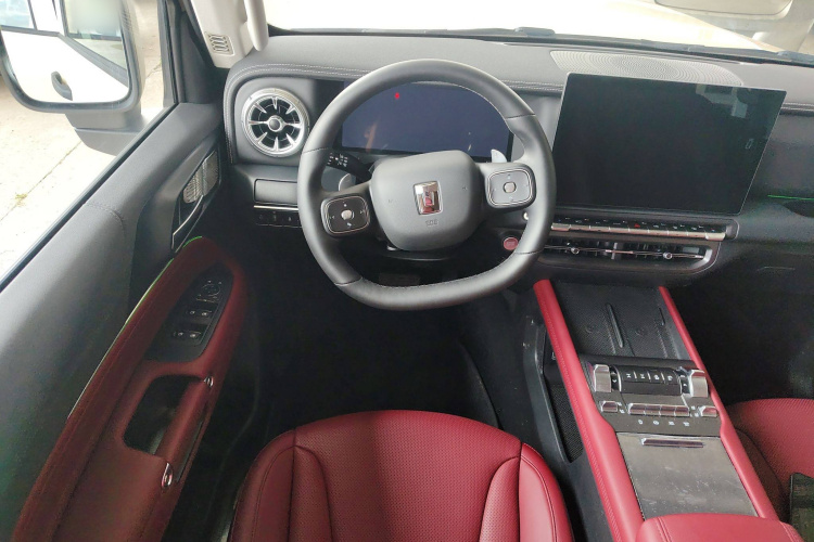 坦克300 2025款 2.0T 征服者局部细节13