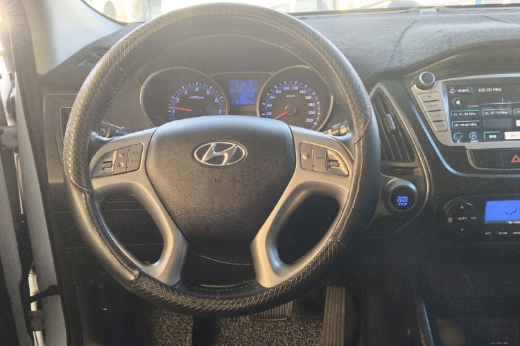 北京现代ix35 2015款 2.0L 自动两驱智能型 国V中控内饰13