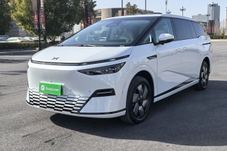 小鹏X9 2025款 650长续航 Max