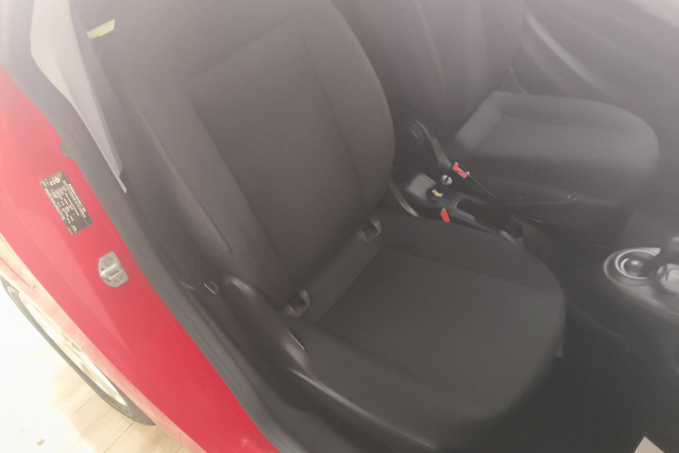 smart fortwo 2018款 1.0L 52千瓦硬顶灵动版 国V局部细节41