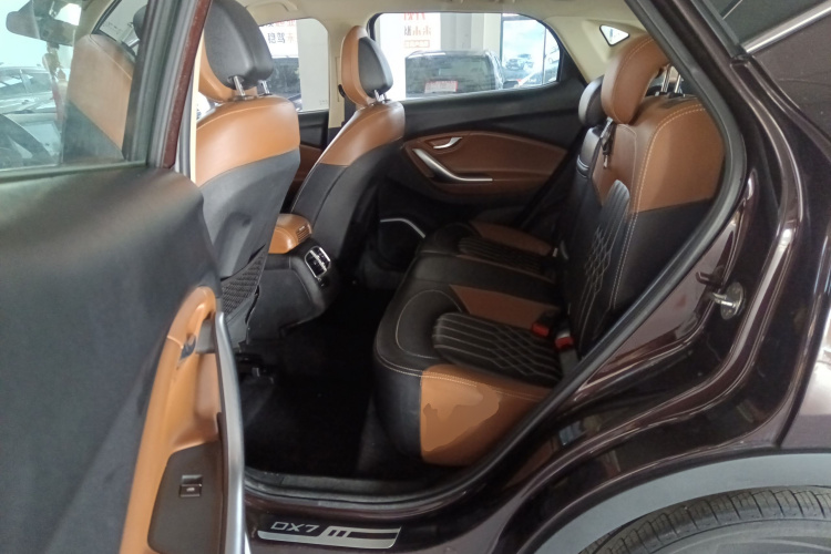 东南DX7 2018款 1.5T 自动荣耀版中控内饰21
