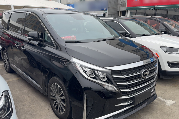 广汽传祺 传祺M8 2023款 领秀系列 390T 尊贵版车身外观6002