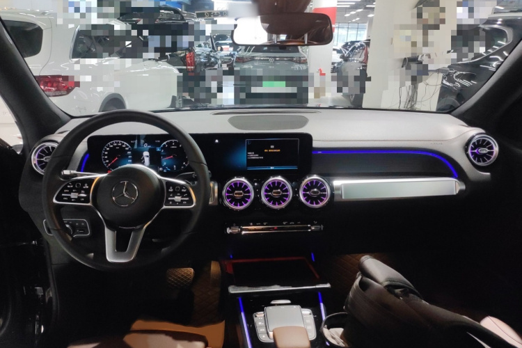 奔驰GLB 2022款 GLB 220 4MATIC中控内饰7002