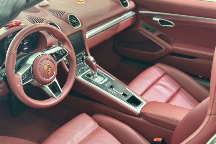 保时捷718 2020款 Boxster 2.0T中控内饰7001