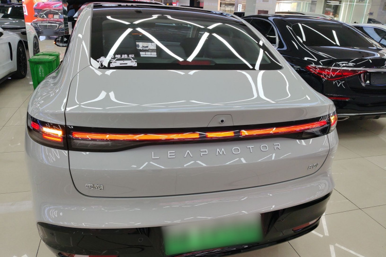 零跑汽车 零跑B01 2025款 550悦享版车身外观6004