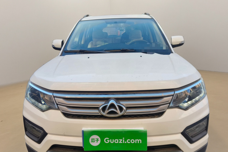 长安欧尚CX70 2016款 1.6L 手动豪华型车身外观2