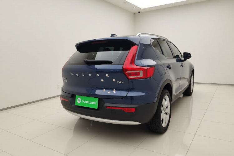 沃尔沃XC40 2021款 T4 四驱智行时尚版车身外观7