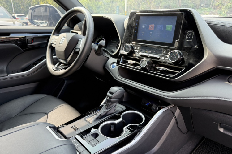 丰田 皇冠陆放 2022款 2.5L HEV两驱精英版中控内饰7003