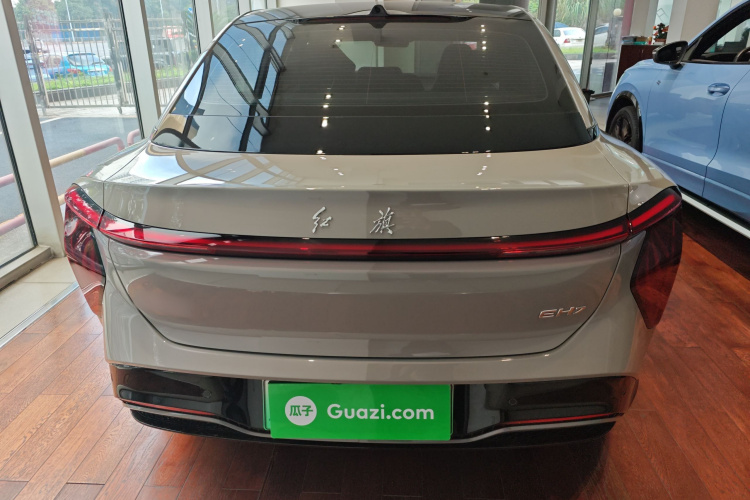 红旗EH7 2025款 640 四驱 智选版车身外观6