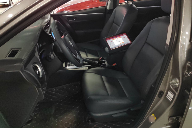 丰田 卡罗拉 2017款 改款 1.2T S-CVT GL局部细节19