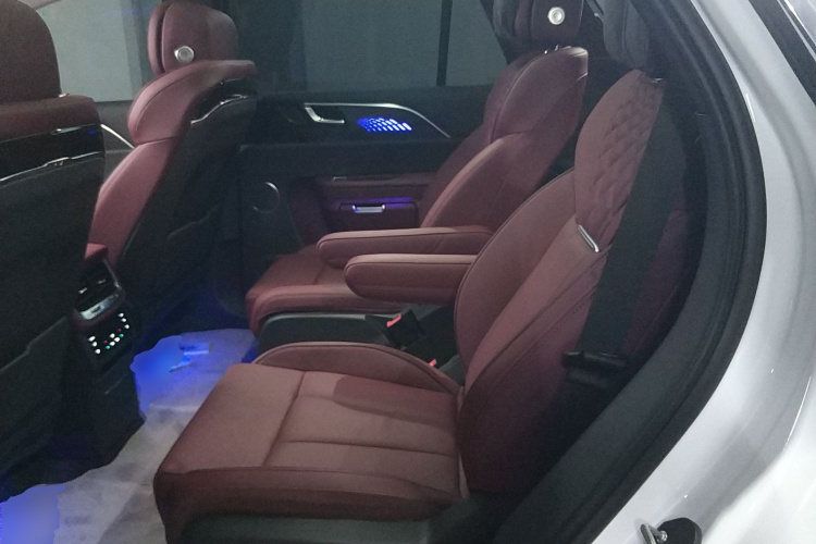 红旗E-HS9 2022款 660km 旗畅版 六座中控内饰21