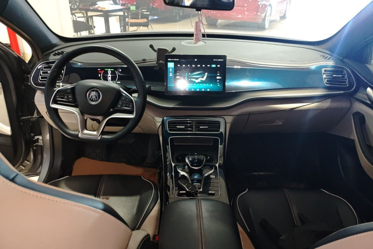 比亚迪 秦PLUS 2021款 EV 500KM 豪华型中控内饰7002