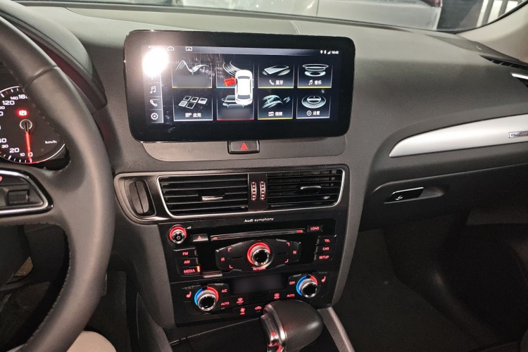 奥迪Q5 2018款 典藏版 40 TFSI 技术型局部细节16