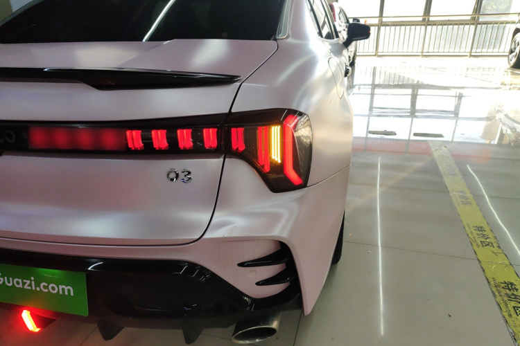 领克03 2023款 2.0TD DCT劲Pro车身外观9