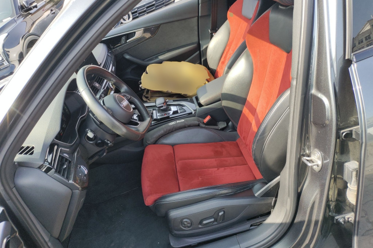 奥迪A4L 2022款 45 TFSI quattro 臻选动感型局部细节19