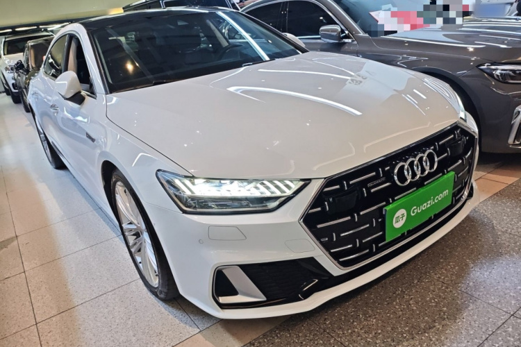 奥迪A7L 2022款 55 TFSI quattro S-line 志远型流晶套装车身外观6002