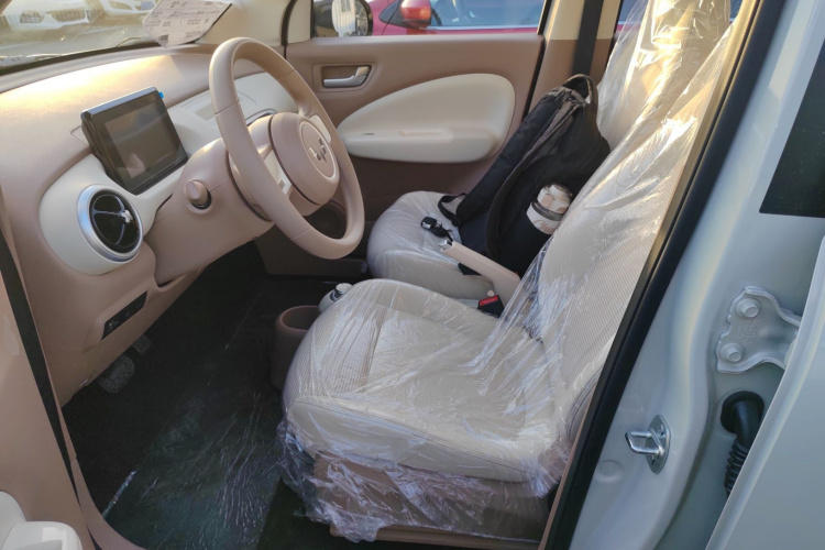 五菱汽车 宏光MINIEV 2025款 四门版 进阶款中控内饰19