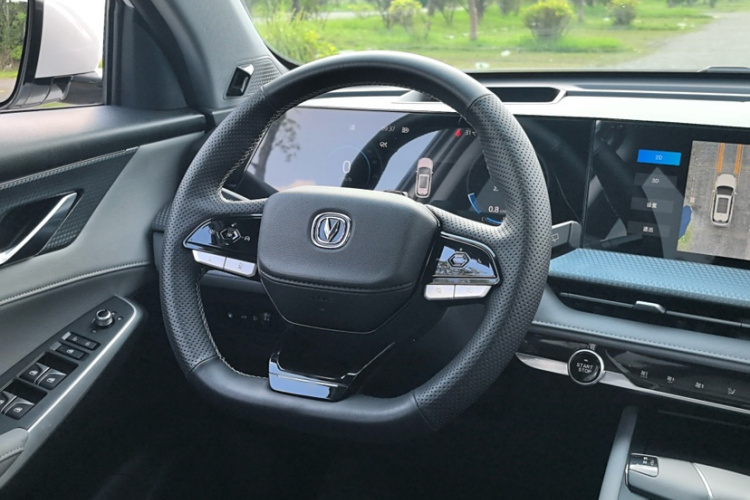 长安CS75 PLUS 2022款 第二代 1.5T 自动领航型中控内饰7005