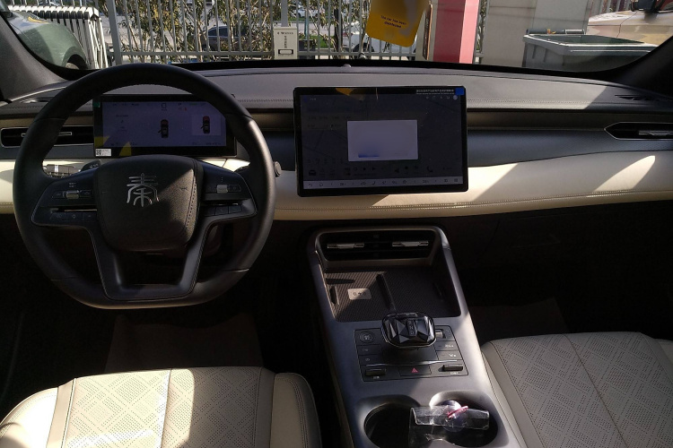 比亚迪 秦PLUS 2025款 EV 智驾版 510KM超越型中控内饰7002
