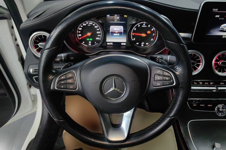 奔驰C级 2018款 C 180 L 时尚型运动版局部细节13