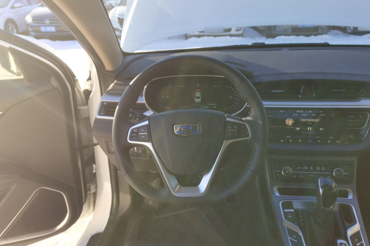 吉利汽车 帝豪 2018款 1.5L CVT向上互联版中控内饰13