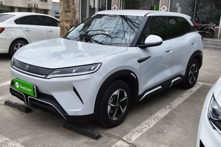 比亚迪 元UP 2024款 401KM 领先型车身外观4