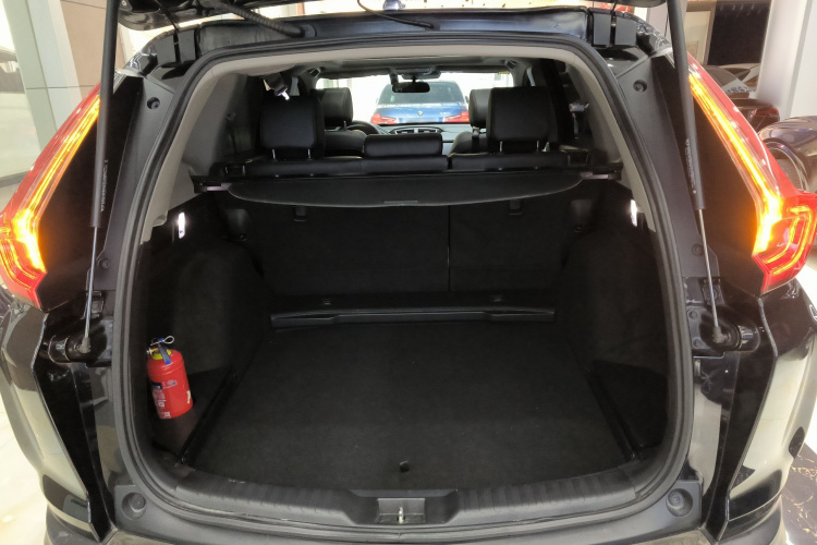 本田CR-V 2021款 240TURBO CVT两驱都市版机舱底盘23