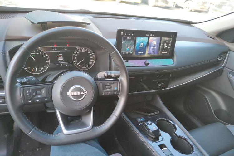 日产 奇骏 2023款 e-POWER 超混双电机四驱豪华版中控内饰12