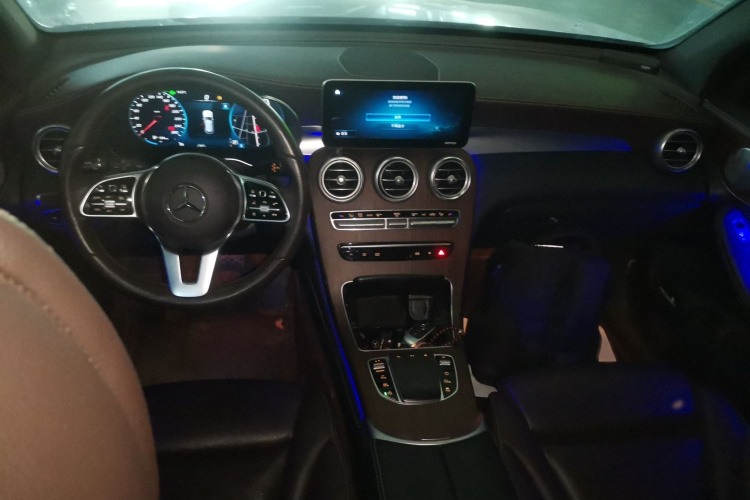 奔驰GLC 2020款 GLC 300 L 4MATIC 豪华型中控内饰7002