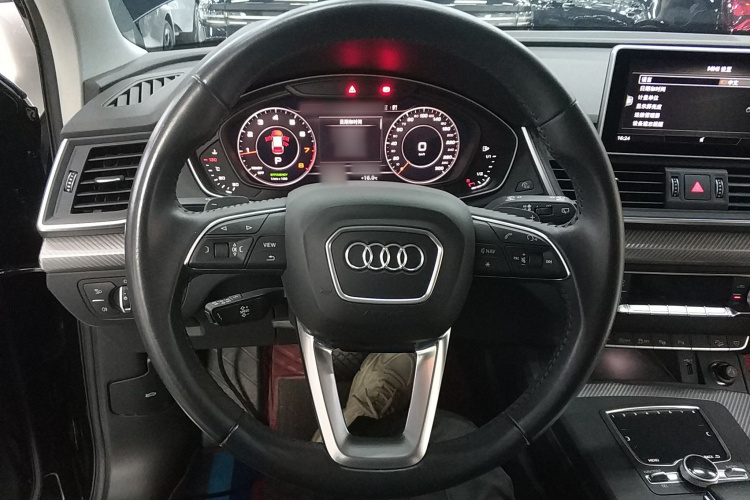 奥迪Q5L 2020款 45 TFSI 尊享风雅型中控内饰13
