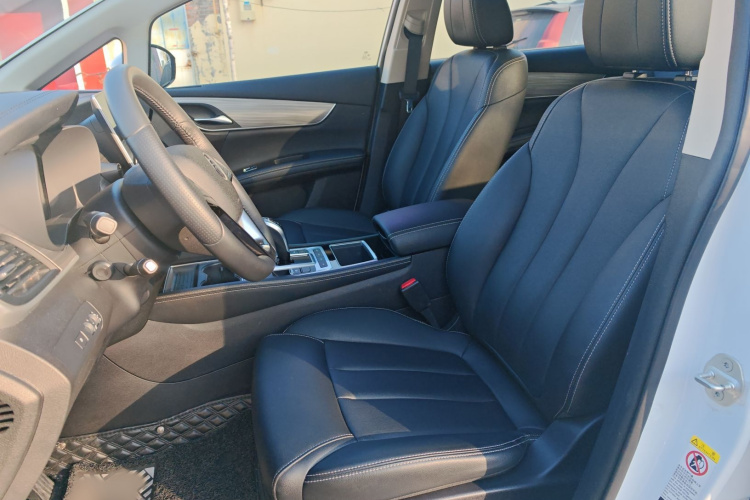 比亚迪 宋MAX新能源 2019款 DM 1.5T 智联致进型 6座 国VI局部细节19