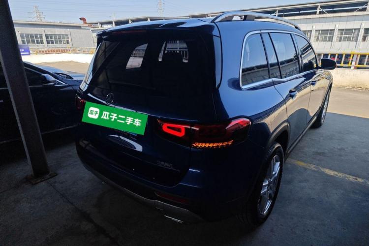 奔驰GLB 2022款 改款二 GLB 200 时尚型车身外观7