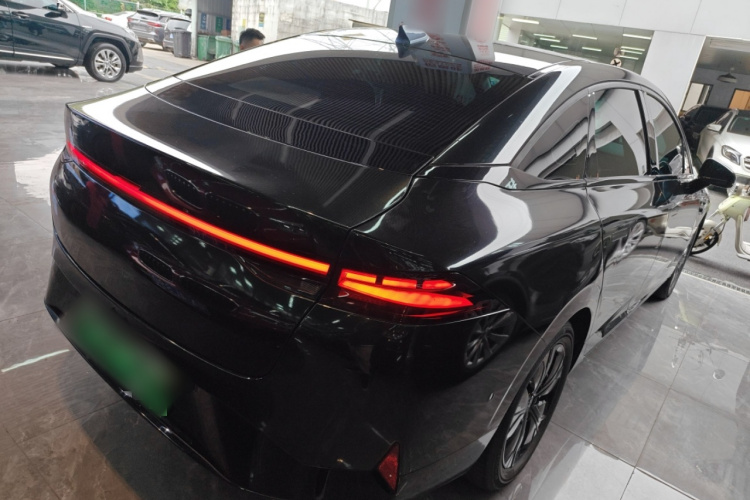 小鹏P5 2022款 550P车身外观6005